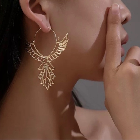 Free People Jewelry - Free People Gold Thunderbird Earrings